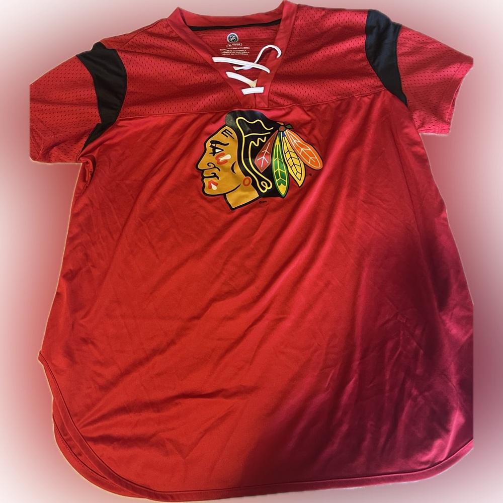 Blackhawks women’s Jersey size XL
